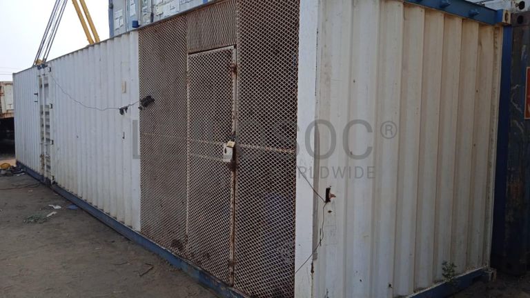 Furadeira + Compressor de Ar "Atlas Copco". + Diversos + Máquina multifuncional + Guinchos + Macaco hidráulico + Diversos + Diversos + Diversos + Diversos + Grampo + Diversos + Diversos + Diversos + Diversos + Tambores 400L de óleo hidráulico. + Bombas de abastecimento de óleo hidráulico + Compressor de Ar + Diversos + Tubos de mangueira + Diversos + Botijão de gás 50L + Diversos + Diversos + Contentor de 40P ·