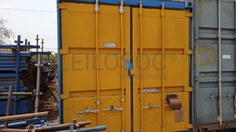 Máquina para fazer rosca + Diversos + Bomba de água + Motores + Diversos + Diversos + Bombas de água + Diversos + Diversos + Compressor de ar + Compressor de ar + Compactadora Turner Morris + Compressor de ar + Compressor Oceanos + Contentor de 40P ·