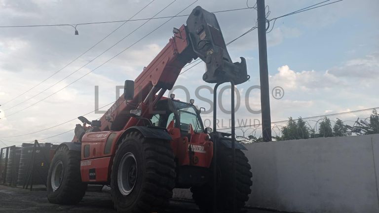 Empilhador Telescópico MANITOU MHT 10210 ·