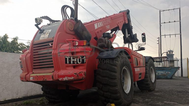 Empilhador Telescópico MANITOU MHT 10210 ·