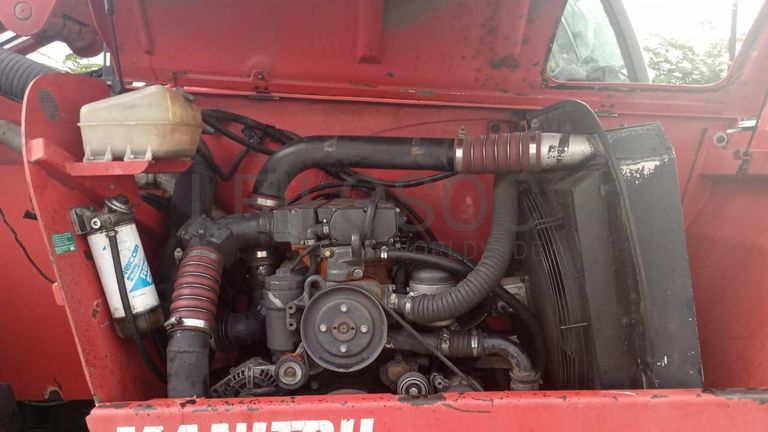 Empilhador Telescópico MANITOU MHT 10210 ·