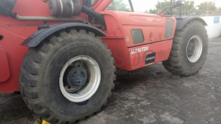 Empilhador Telescópico MANITOU MHT 10210 ·