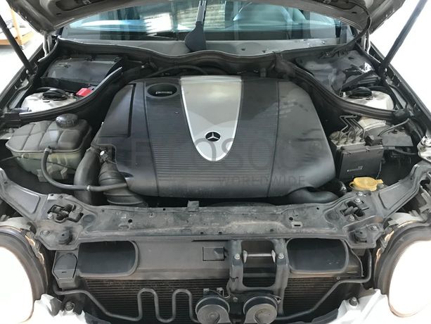 Mercedes-Benz C220 CDI 2.2 · Ano 2003