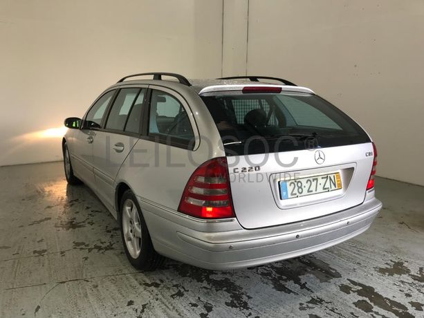 Mercedes-Benz C220 CDI 2.2 · Ano 2003