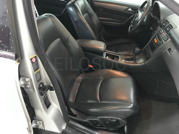 Mercedes-Benz C220 CDI 2.2 · Ano 2003
