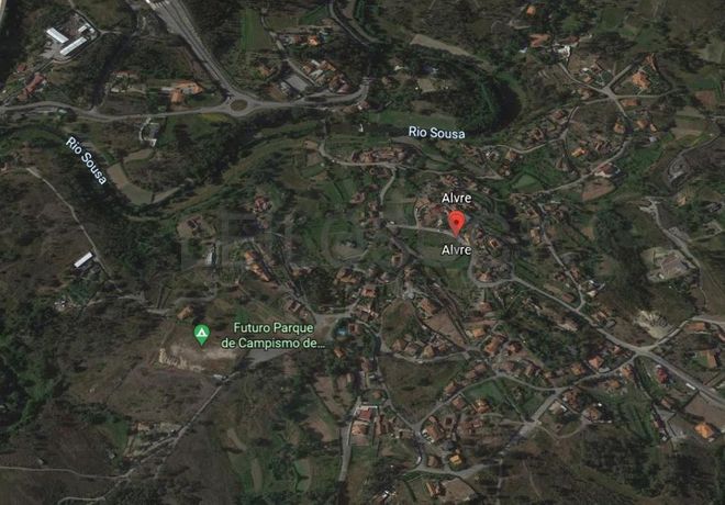 1/2 de Terreno · Paredes