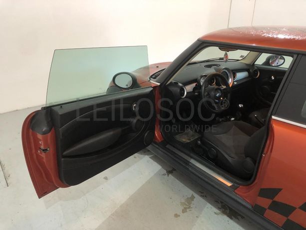 Mini Cooper 1.6D · Ano 2013