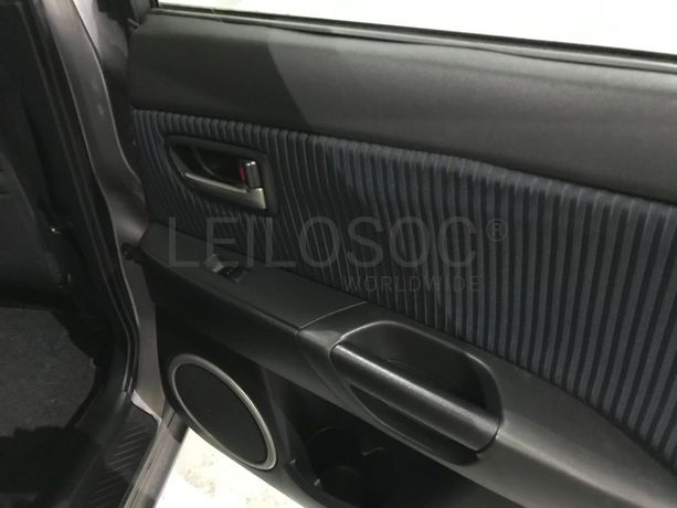 Mazda 3 · Ano 2004