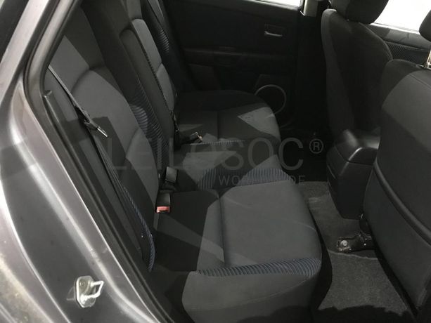 Mazda 3 · Ano 2004