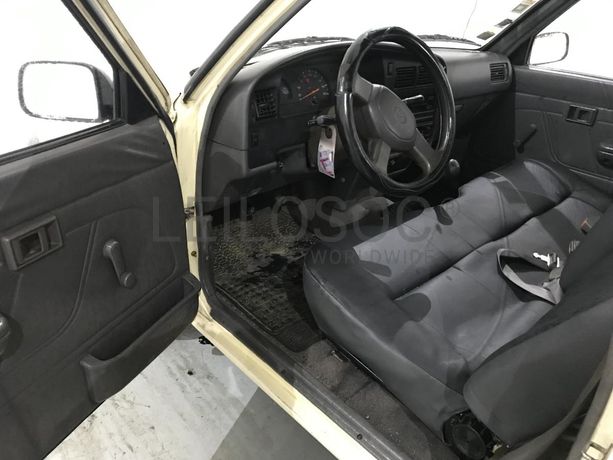 Toyota Hilux 2.4D · Ano 1992