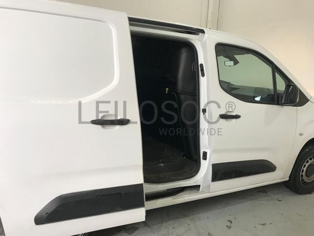 Peugeot Partner · Ano 2021