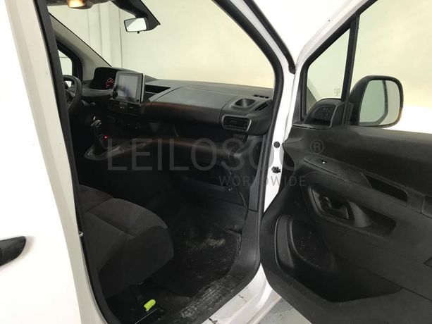 Peugeot Partner · Ano 2021