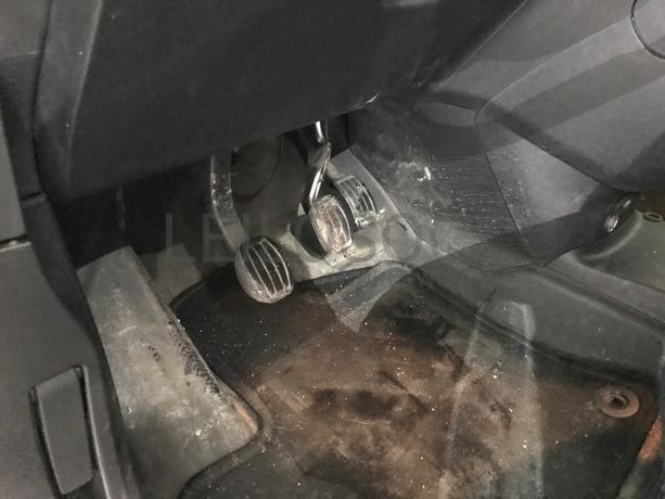 Peugeot Partner · Ano 2021