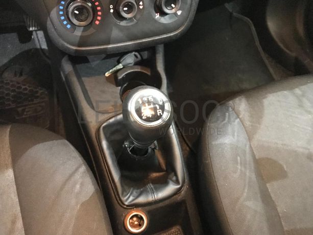 Fiat Punto 1.2 · Ano 2016