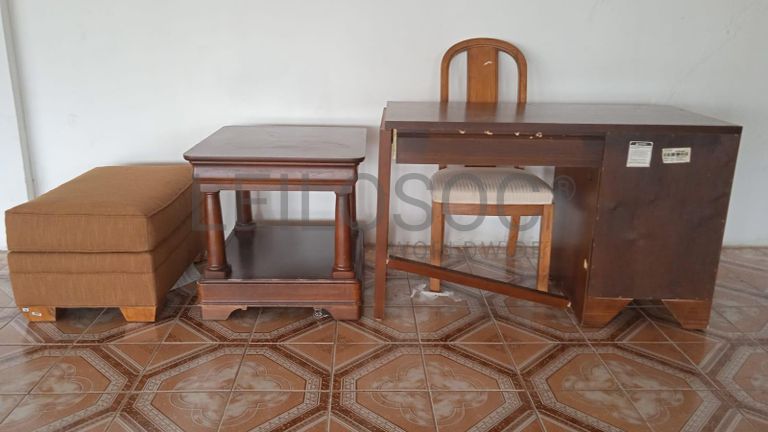 Mobiliário de lar ·