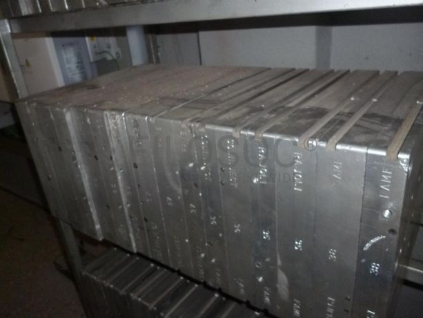 Moldes + Estantes em ferro