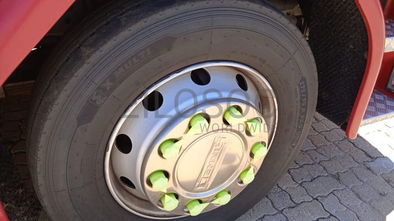 Autotanque Dennis Sabre ·