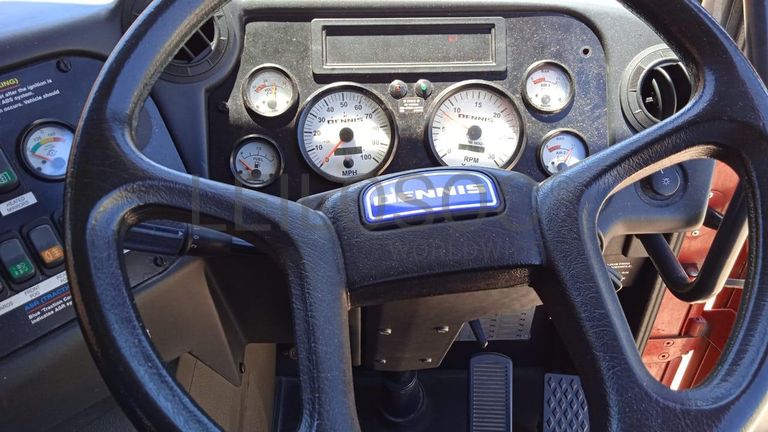 Autotanque Dennis Sabre ·