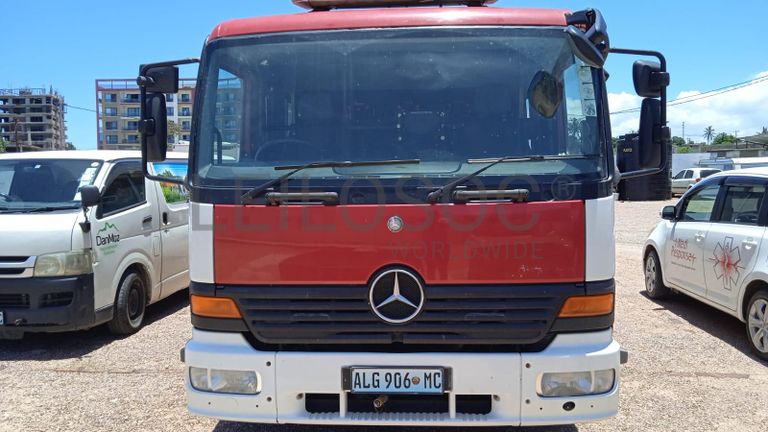 Autotanque Mercedes Benz Atego ·