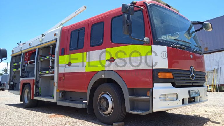 Autotanque Mercedes Benz Atego ·