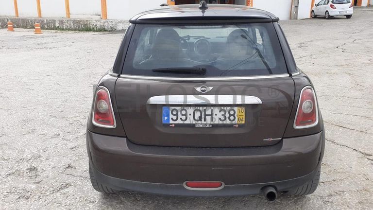 Mini Cooper D · Ano 2010