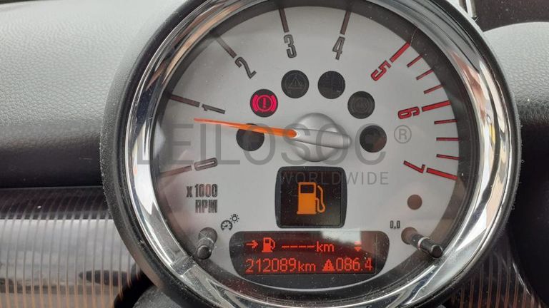 Mini Cooper D · Ano 2010