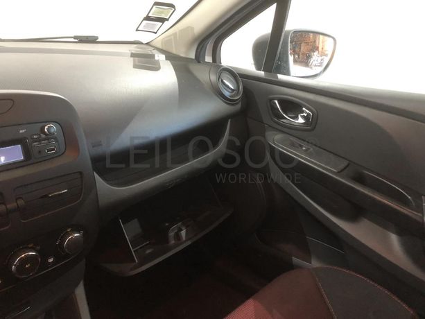 Renault Clio · Ano 2013