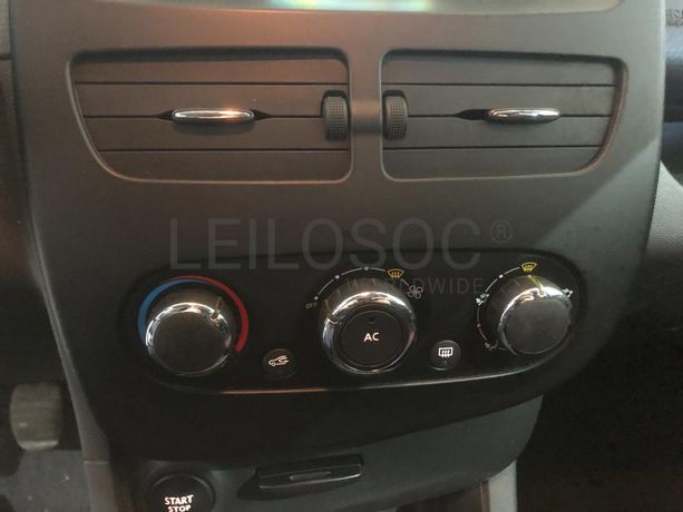 Renault Clio · Ano 2013