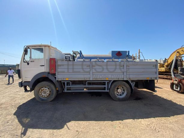 Camião Basculante 26 T (4X2)