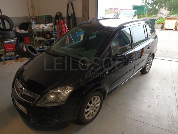 Opel Zafira 1.9 CDTI · Ano 2006