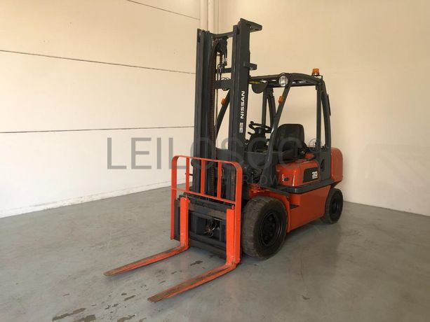 Empilhador Nissan 3.000kg