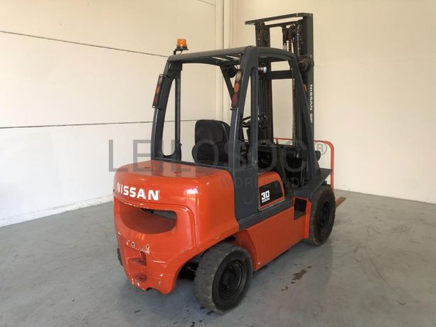 Empilhador Nissan 3.000kg