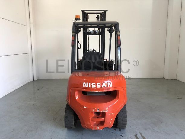 Empilhador Nissan 3.000kg
