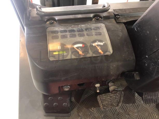 Empilhador Nissan 3.000kg