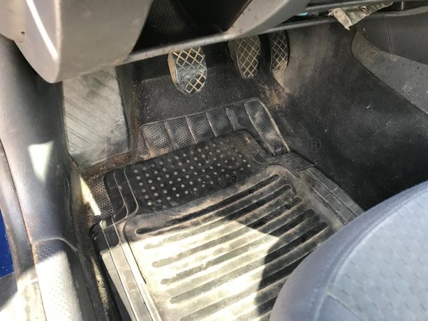 Volkswagen Passat 1.9 TDI · Ano 2004