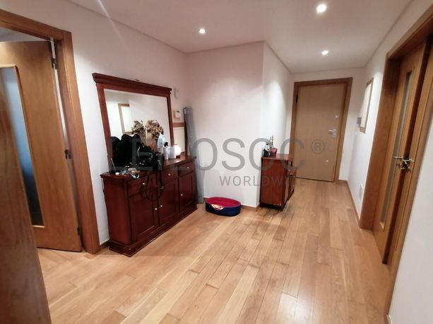 Apartamento T3 · Alfragide, Amadora