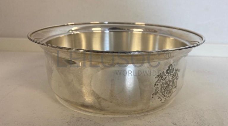 Taça em prata com brasão