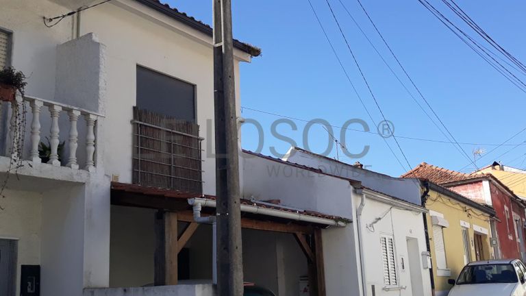 Moradia V3 com Logradouro · Coimbra
