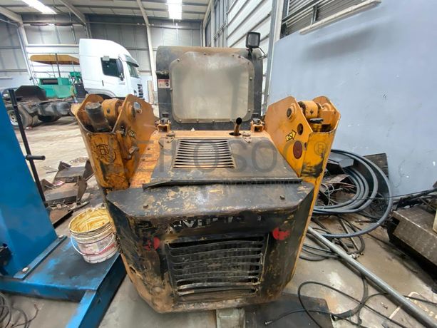 Mini Pá Carregadora Hyundai