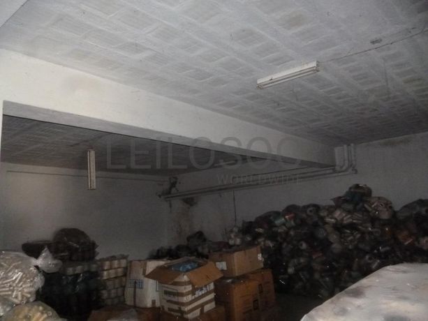 LEILÃO SUSPENSO · Armazém · Santo Tirso