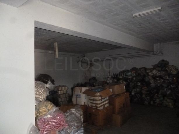 LEILÃO SUSPENSO · Armazém · Santo Tirso