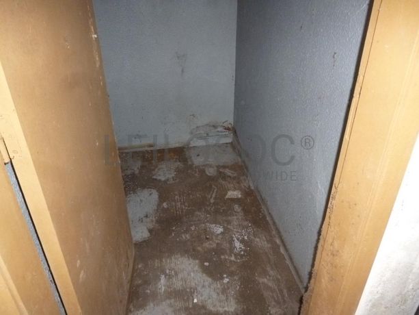 LEILÃO SUSPENSO · Armazém · Santo Tirso