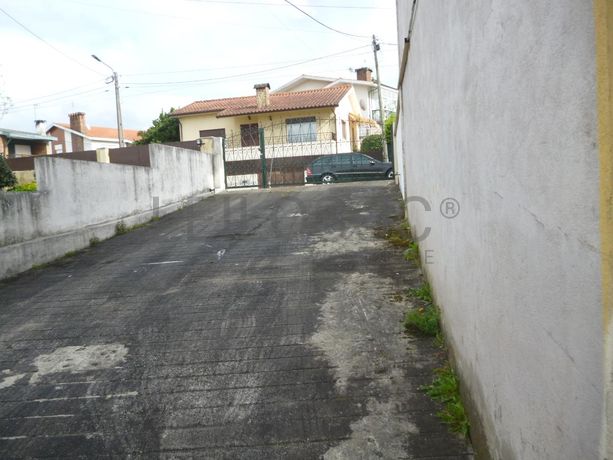 LEILÃO SUSPENSO · Armazém · Santo Tirso