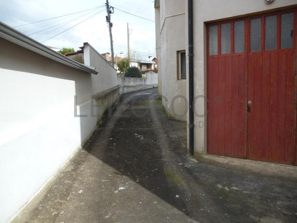 LEILÃO SUSPENSO · Armazém · Santo Tirso