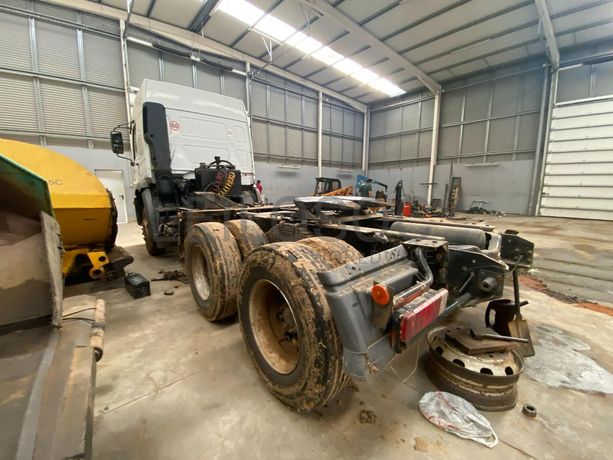 Camião Worker 31.320 (6X4)