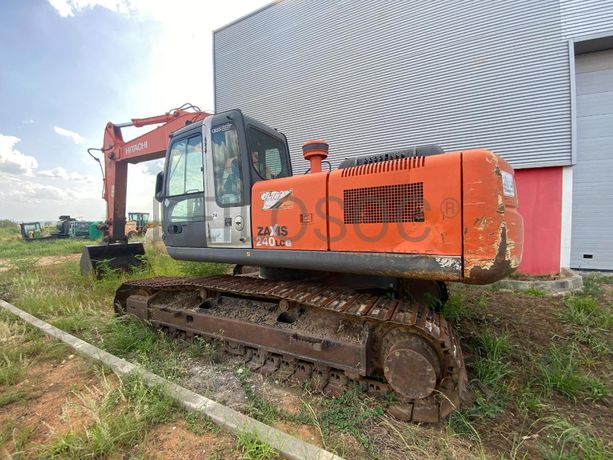 Escavadora Giratória Hitachi ZX 240Lc