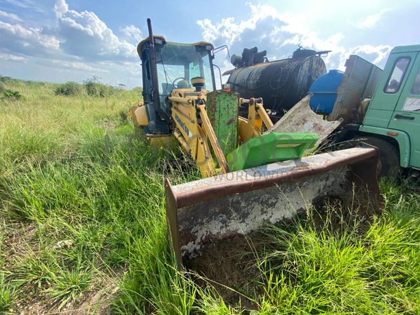 Retroescavadora Komatsu