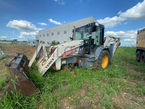 Retroescavadora Terex TLB840SM