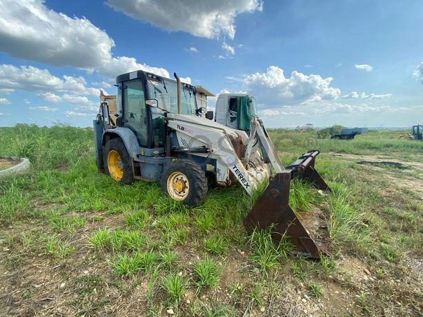Retroescavadora Terex TLB840SM