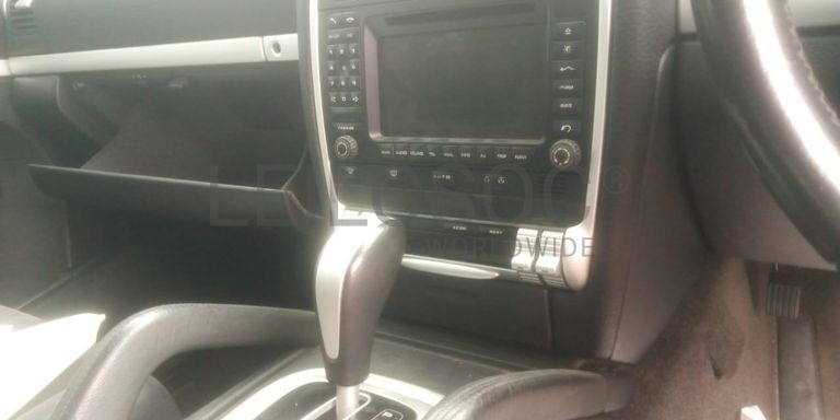 Porsche Cayenne S ·